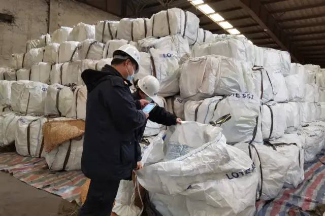 鋰<a href='http://lztzps.com' title='電池海運(yùn)' >電池海運(yùn)</a>