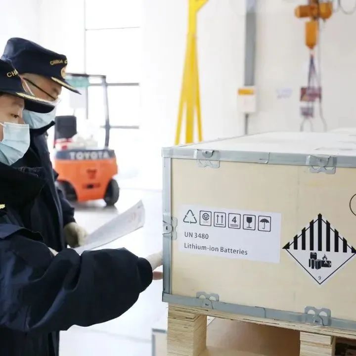 鋰<a href='http://lztzps.com' title='電池運輸' >電池運輸</a>