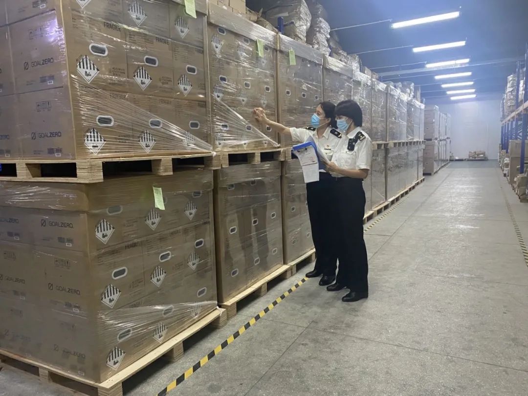 鋰<a href='http://lztzps.com' title='電池海運' >電池海運</a>